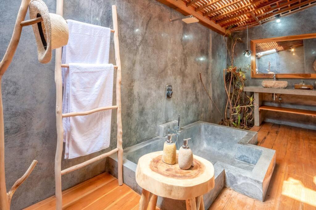 Secret River Villa - Luxury Villa 5 Bedrooms - Kerobokan - Canggu Bagian luar foto