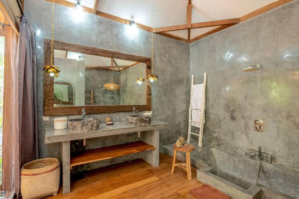 Secret River Villa - Luxury Villa 5 Bedrooms - Kerobokan - Canggu Bagian luar foto