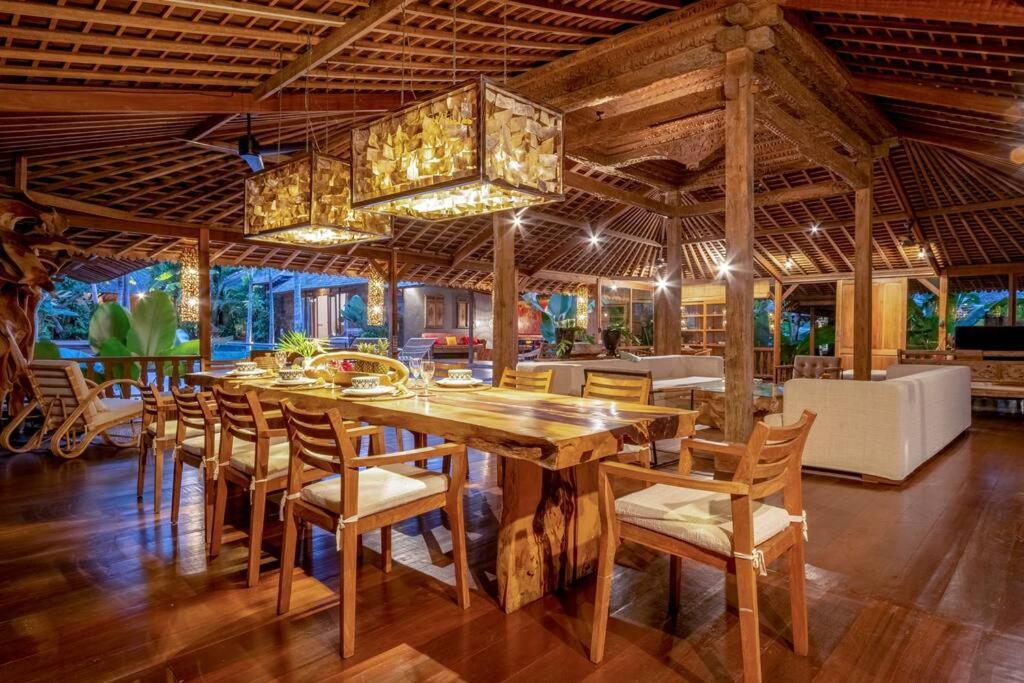 Secret River Villa - Luxury Villa 5 Bedrooms - Kerobokan - Canggu Bagian luar foto