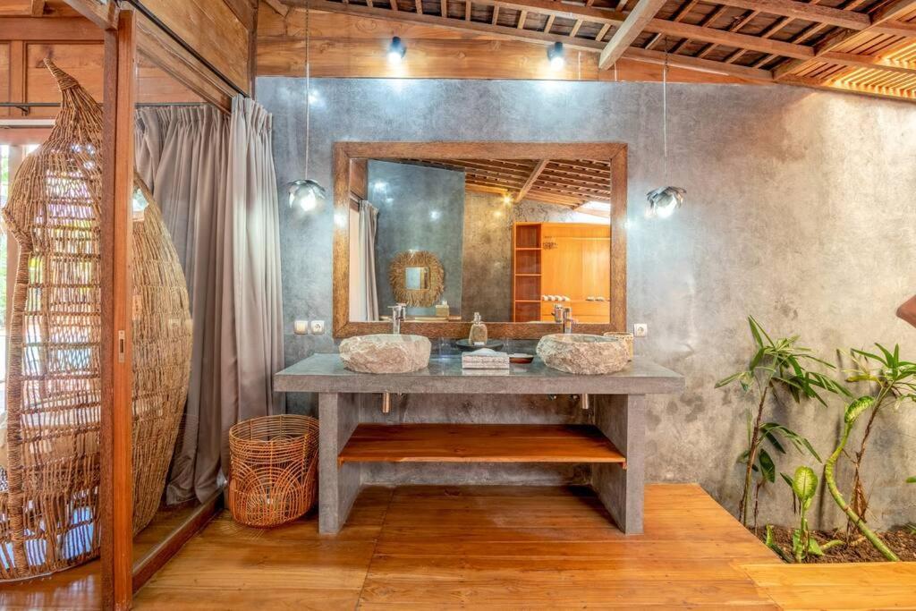 Secret River Villa - Luxury Villa 5 Bedrooms - Kerobokan - Canggu Bagian luar foto